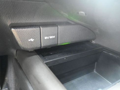 Used 2021 Toyota Camry XSE image 13