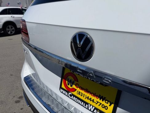 Used 2023 Volkswagen Atlas SE w/ Panoramic Sunroof Package AWD/4WD image 11