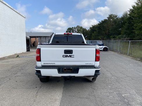 Used 2019 GMC Sierra 2500 Denali w/ Duramax Plus Package image 3