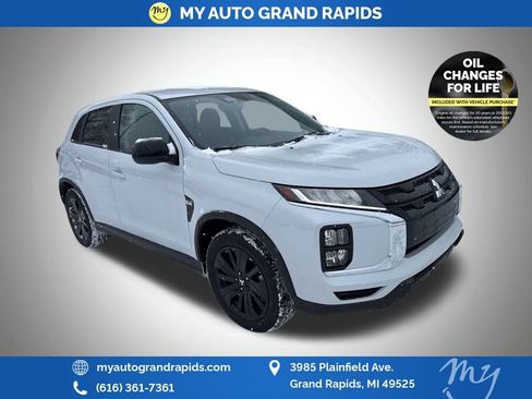 Used 2025 Mitsubishi Outlander Sport LE AWD/4WD image 9