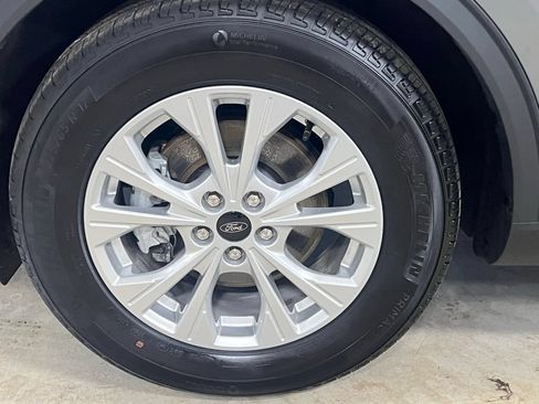 Used 2025 Ford Escape Active w/ Cold Weather Package FWD image 40
