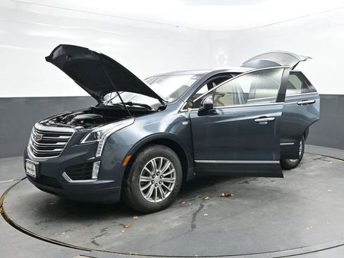 Used 2019 Cadillac XT5 Luxury image 41