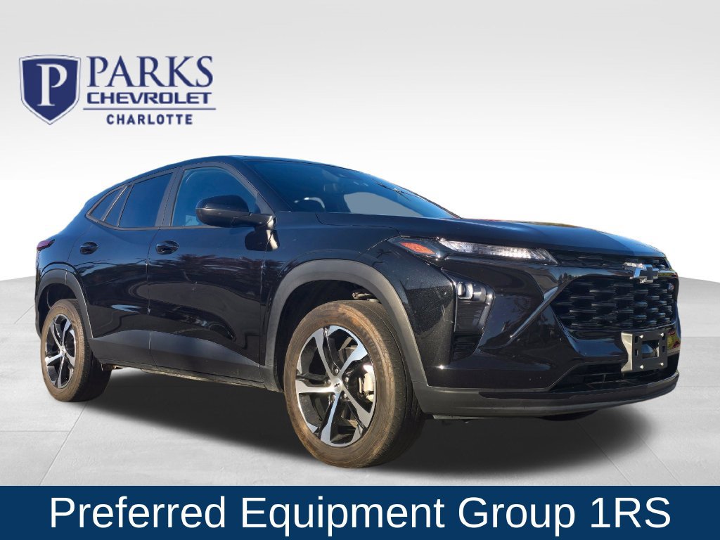Used 2024 Chevrolet Trax RS FWD image 1