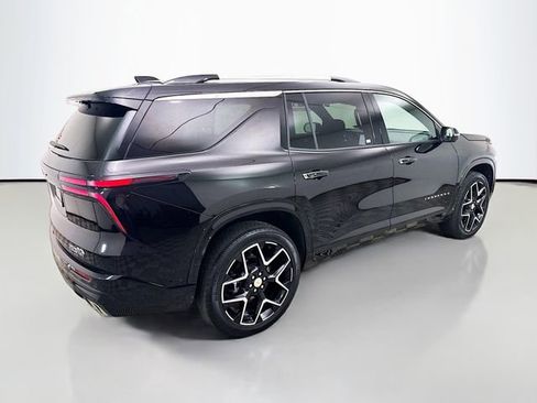 Used 2025 Chevrolet Traverse High Country w/ LPO, Floor Liner Package AWD/4WD image 7