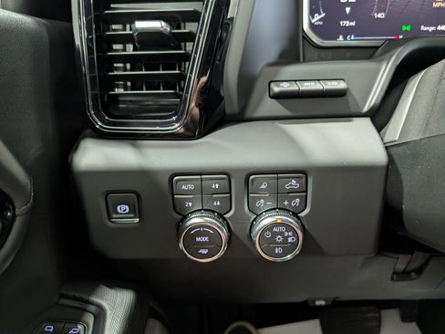 Used 2026 GMC Sierra 2500 AT4X AWD/4WD image 24