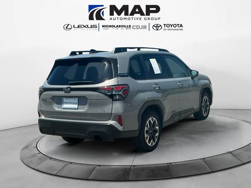 Used 2025 Subaru Forester Premium w/ Convenience Package #1 AWD/4WD image 5