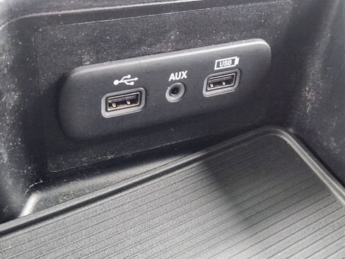 Used 2018 RAM 2500 Tradesman w/ Chrome Appearance Group image 20