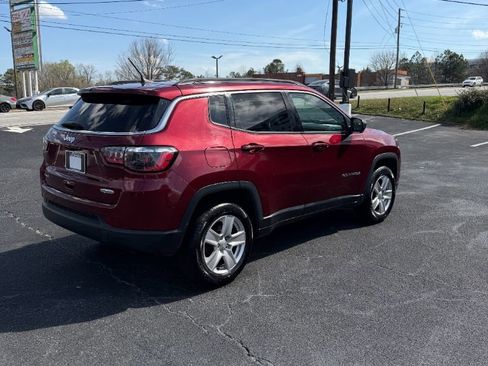 Used 2022 Jeep Compass Latitude AWD/4WD image 5