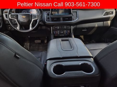 Used 2024 Chevrolet Suburban Premier RWD image 31