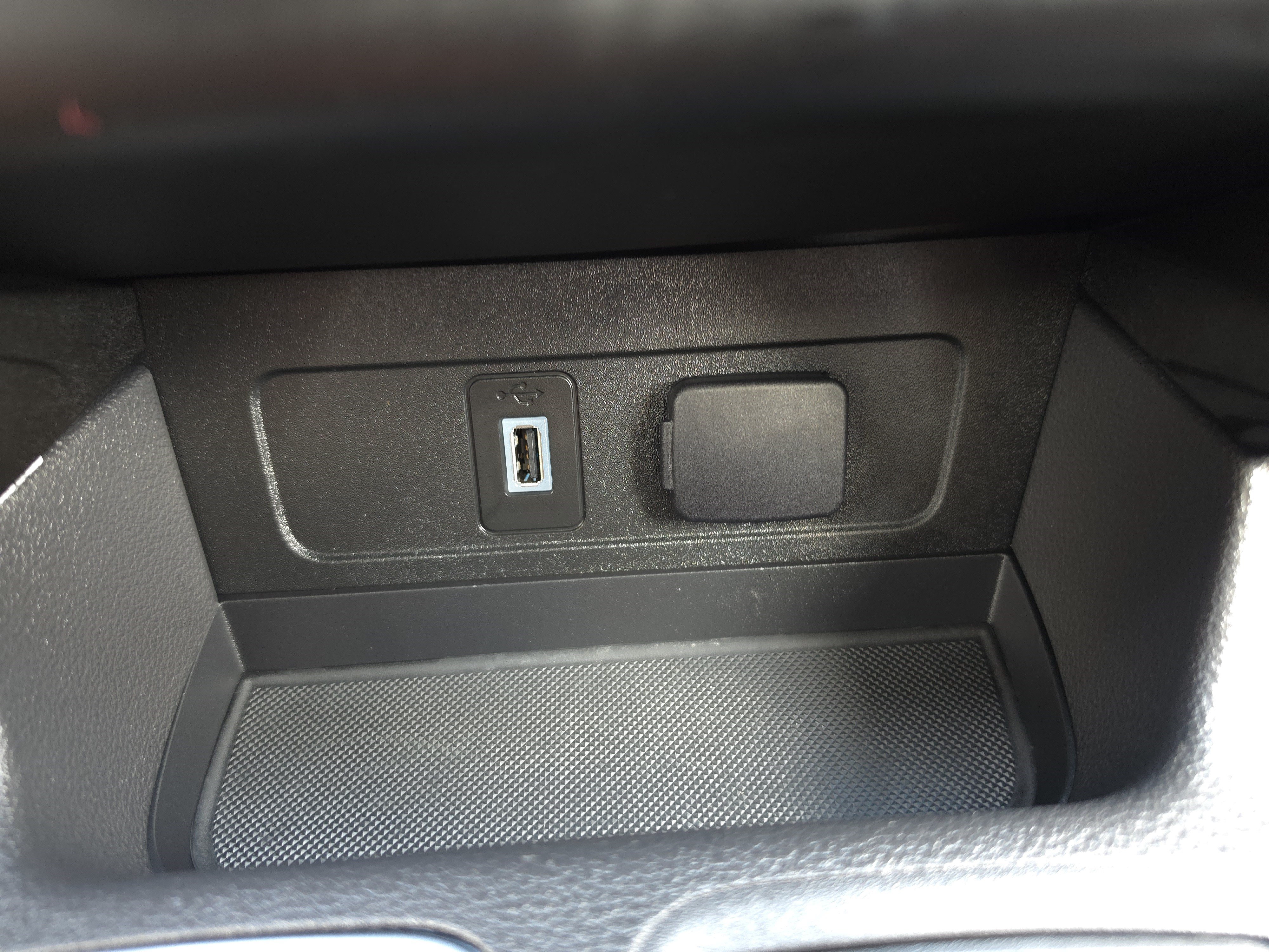 Used 2019 Ford Escape Titanium FWD image 22