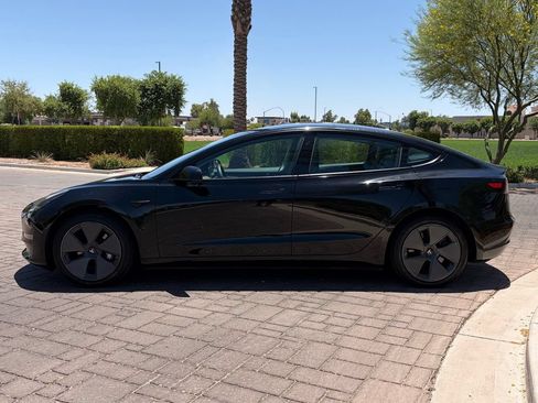 Used 2023 Tesla Model 3 Standard Range RWD image 5