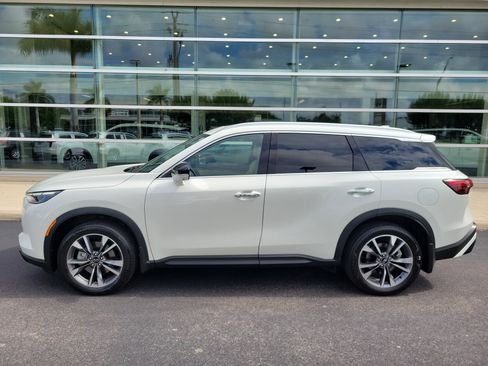 Certified 2023 INFINITI QX60 Luxe w/ Cargo Package FWD image 7