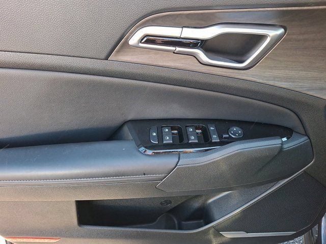 Used 2023 Kia Sportage X-Line w/ X-Line Premium Package AWD/4WD image 16
