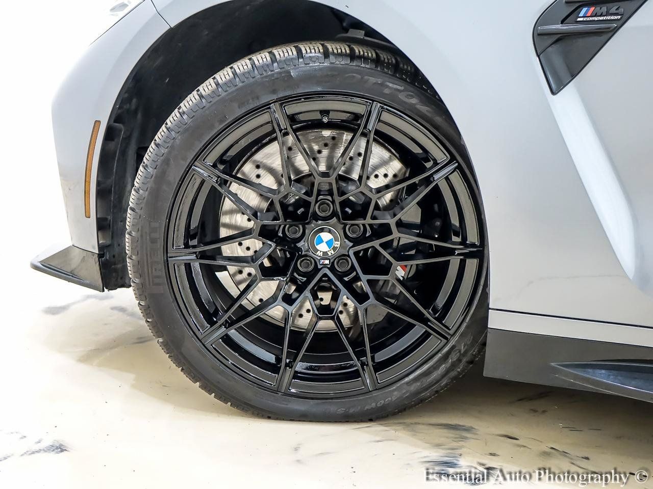 Used 2022 BMW M4 Competition w/ Executive Package RWD image 12