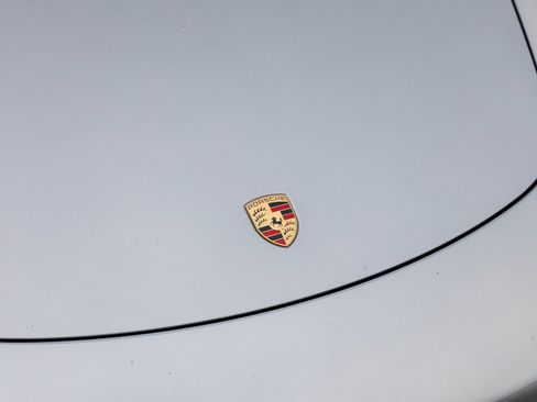 Used 2018 Porsche 718 Cayman S image 15