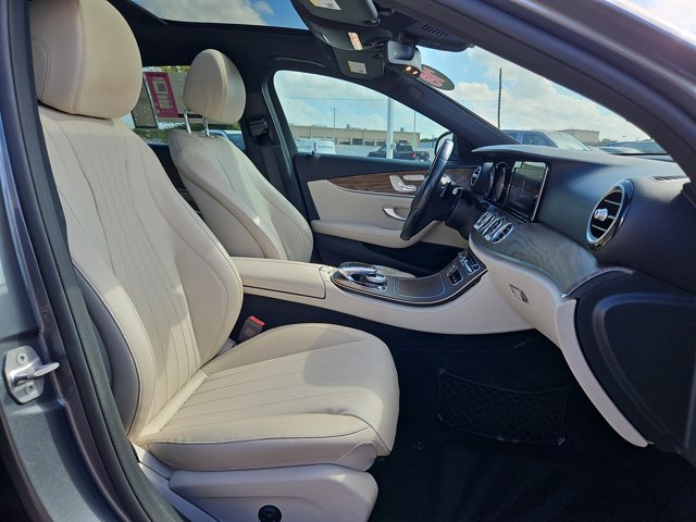 Used 2018 Mercedes-Benz E 300 image 22