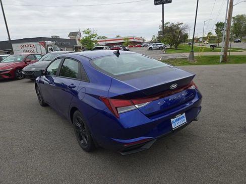 Used 2023 Hyundai Elantra SEL FWD image 8
