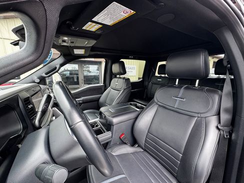 Used 2025 Ford F350 Platinum w/ FX4 Off-Road Package AWD/4WD image 3