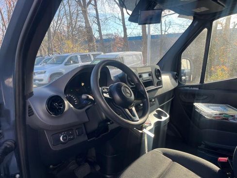 Used 2019 Mercedes-Benz Sprinter 170 image 12