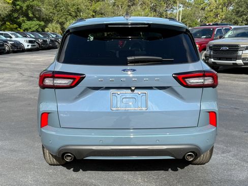 Used 2023 Ford Escape ST-Line w/ Tech Pack #1 FWD image 5