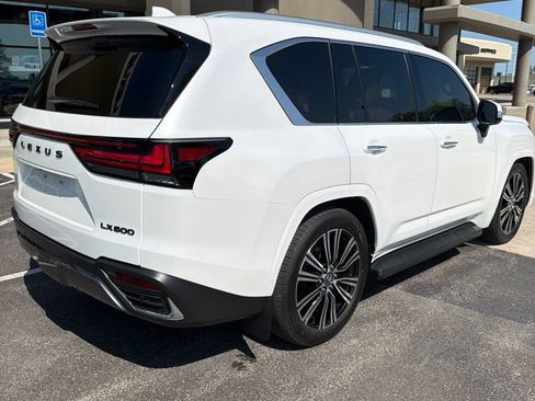 Used 2026 Lexus LX 600 4WD w/ Accessory Package (2T) image 5