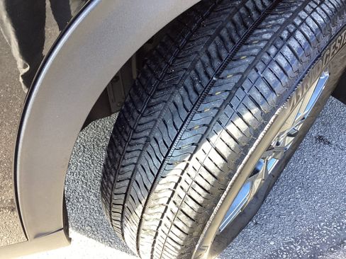 Used 2025 GMC Acadia Elevation image 10