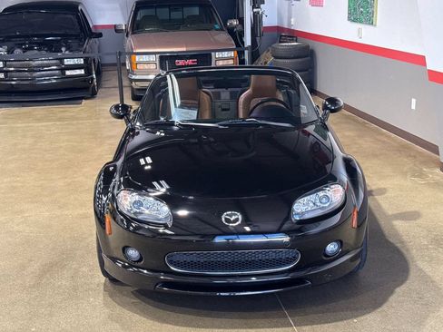 Used 2008 MAZDA MX-5 Miata Grand Touring w/ Premium Pkg RWD image 96