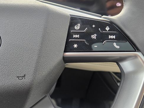 New 2025 Audi Q6 e-tron Premium Plus image 26