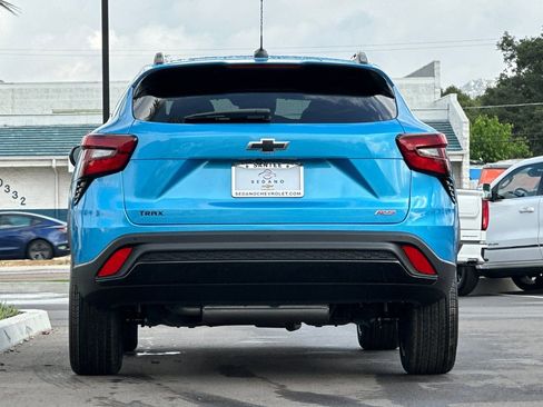 New 2026 Chevrolet Trax RS w/ Sunroof Package FWD image 5