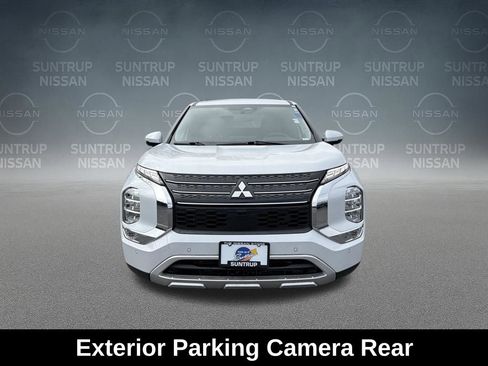 Used 2024 Mitsubishi Outlander SE image 9