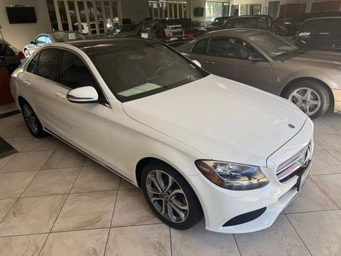 Used 2018 Mercedes-Benz C 300 Sedan image 2