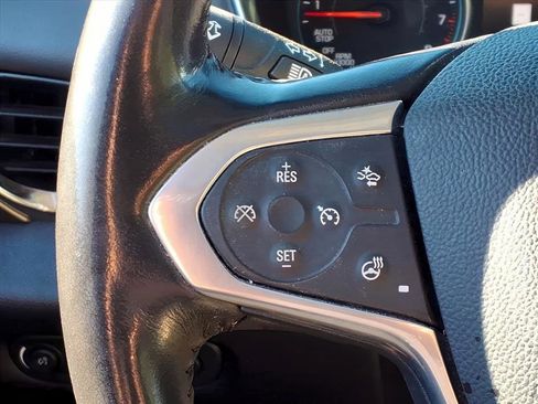 Used 2021 Chevrolet Traverse LT w/ LT Premium Package image 23