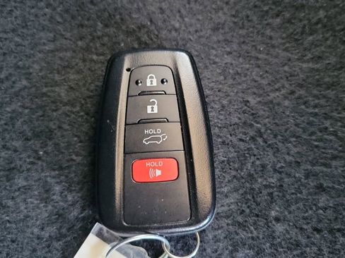 Certified 2022 Toyota RAV4 XLE w/ Convenience Package FWD image 29