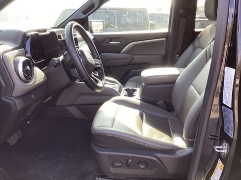 Used 2023 Chevrolet Colorado ZR2 w/ ZR2 Convenience Package III image 19
