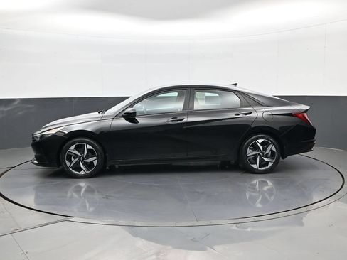 Certified 2023 Hyundai Elantra SEL w/ Convenience Package FWD image 8
