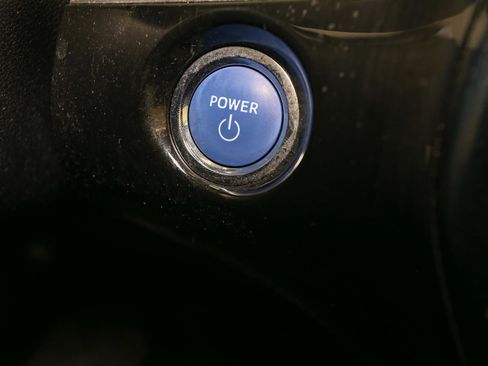 Used 2017 Toyota Prius Prime Premium image 29