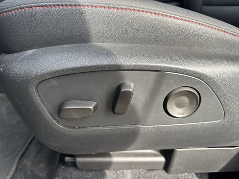 Used 2024 Chevrolet Traverse Z71 w/ Enhanced Driving Package image 12