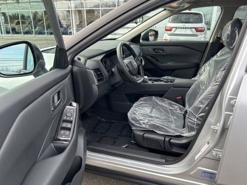 Certified 2025 Nissan Rogue S AWD/4WD image 10