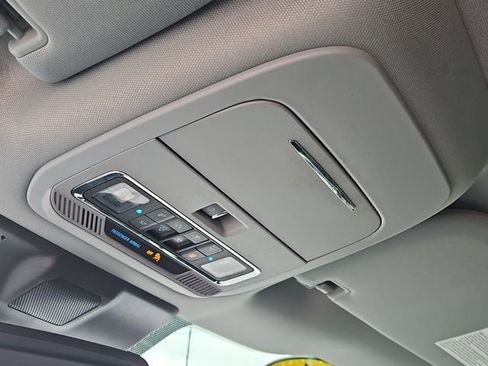 Used 2021 Ford F150 Lariat w/ Equipment Group 502A High image 28