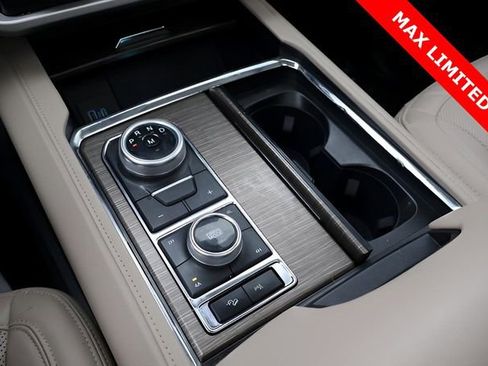 Used 2023 Ford Expedition Max Limited image 31