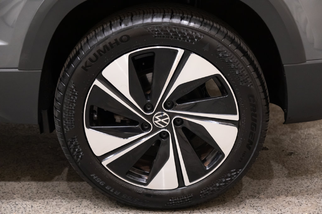 Certified 2024 Volkswagen Taos SE AWD/4WD image 8