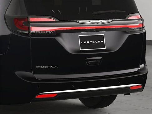 New 2025 Chrysler Pacifica Select image 16
