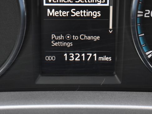 Used 2016 Toyota RAV4 Limited image 30