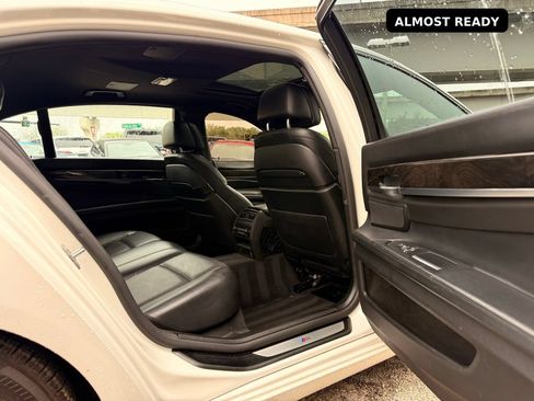 Used 2015 BMW 750Li RWD image 27