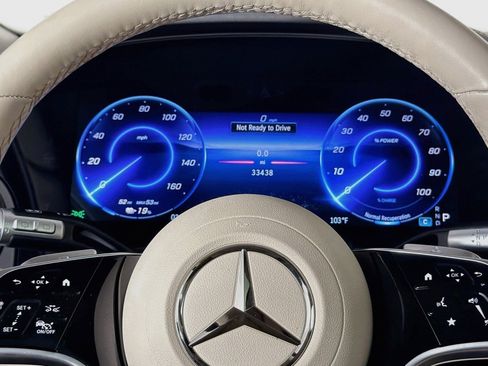 Used 2023 Mercedes-Benz EQS 580 4MATIC SUV image 18