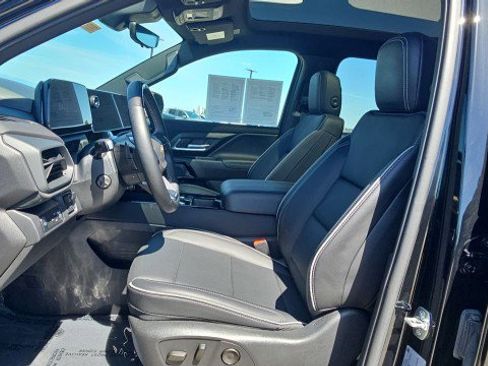 Used 2025 Chevrolet Silverado EV LT w/ LT Premium Package AWD/4WD image 19