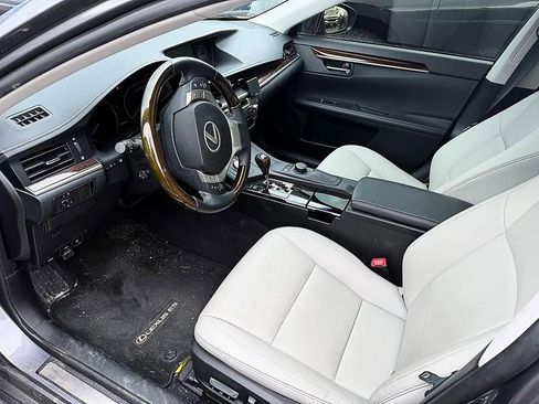 Used 2013 Lexus ES 350 w/ Premium Pkg FWD image 10