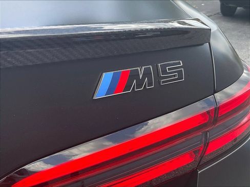 Used 2025 BMW M5 w/ Executive Package AWD/4WD image 21