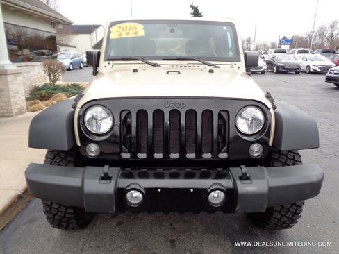 Used 2016 Jeep Wrangler Unlimited Sport image 21