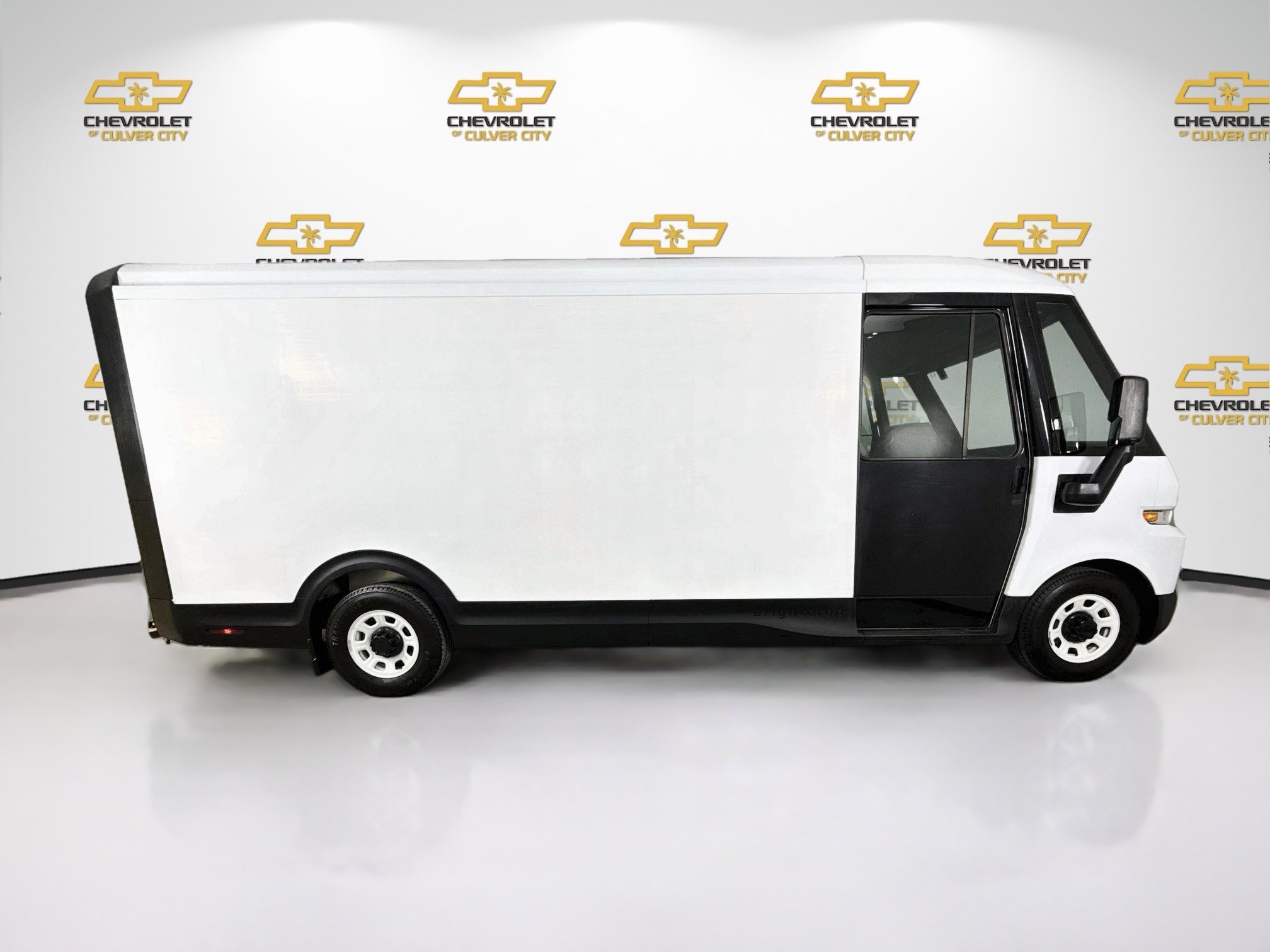 Used 2024 Chevrolet Brightdrop 600 w/ Commercial Equipment Package AWD/4WD image 9